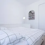 Nesto- Brand New With Free Parking! Apartment Bratislava