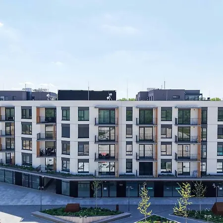 Apartment Nesto- Brand New With Free Parking!