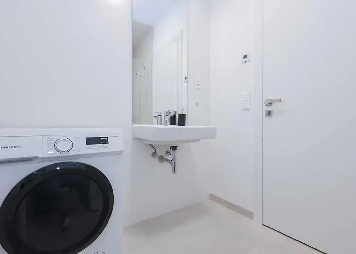 Nesto- Brand New With Free Parking! Daire