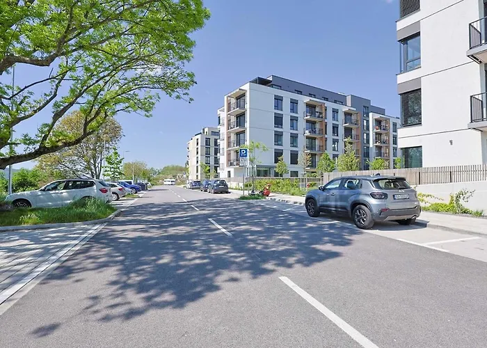 Nesto- Brand New With Free Parking! Bratislava