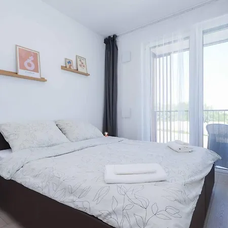 Apartament Nesto- Brand New With Free Parking! Bratysława