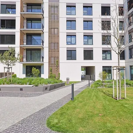 Nesto- Brand New With Free Parking! Apartament *